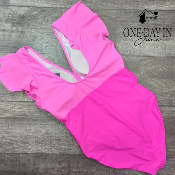 Blooming Jelly Ruffle Shoulder One Piece Swimsuit Size XL - Picture 5 of 5